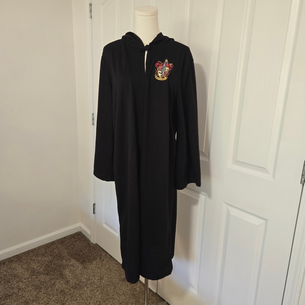 Harry Potter Robe Unisex XL Black Gryffindor Embroidered Crest Hooded Costume